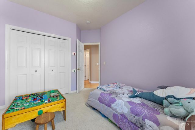 10594 N Bridle Way, Boise, ID 83714