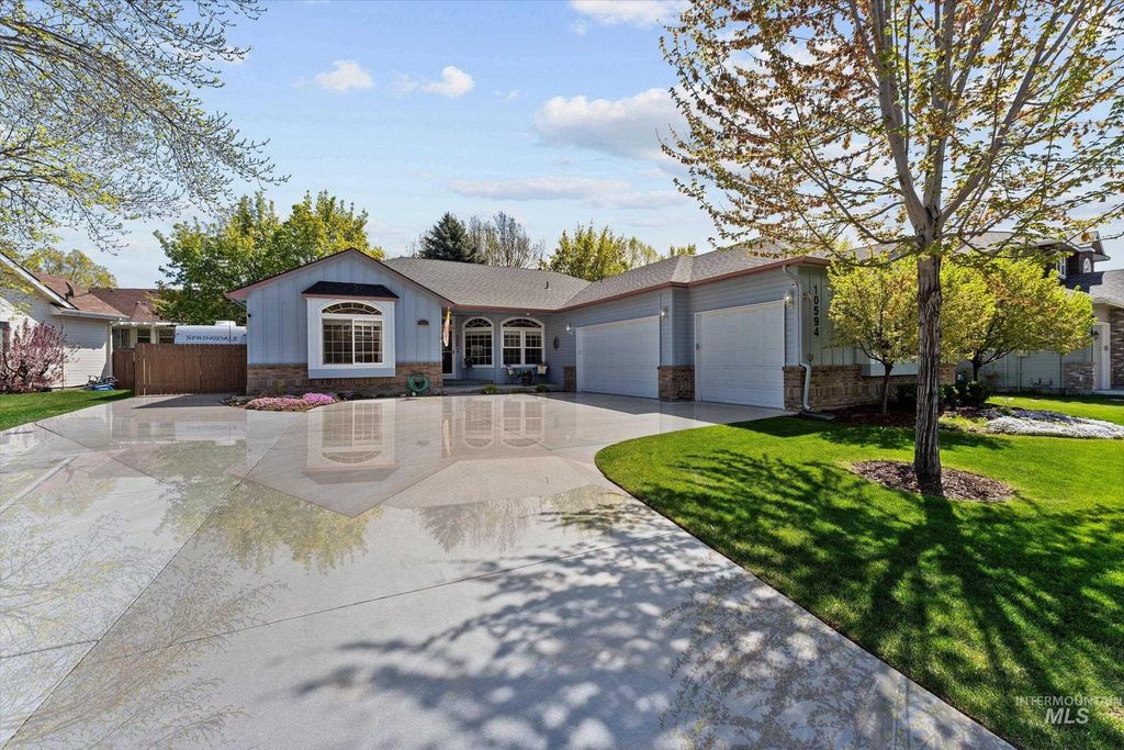 10594 N Bridle Way, Boise, ID 83714
