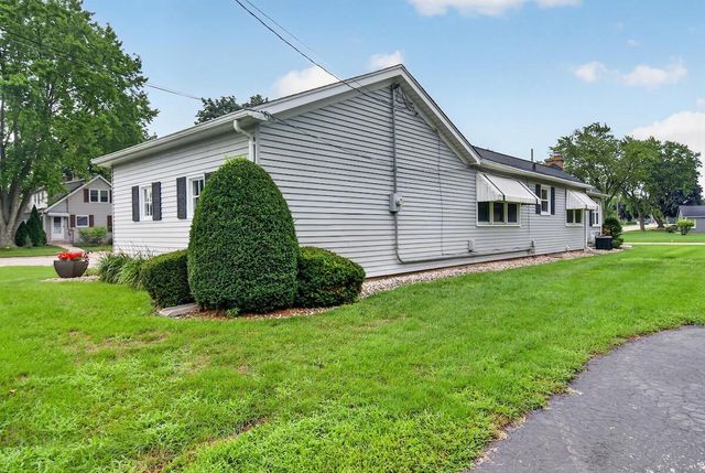 201 N Oakland AVENUE, Burlington, WI 53105