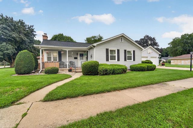 201 N Oakland AVENUE, Burlington, WI 53105