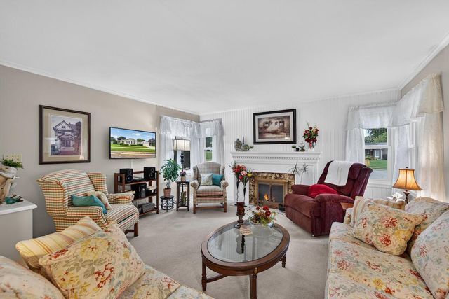 201 N Oakland AVENUE, Burlington, WI 53105