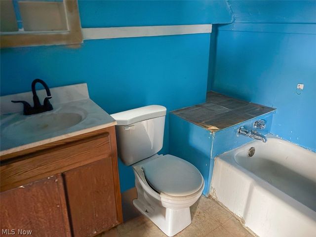 3934 Arnold Court, Cleveland, OH 44109