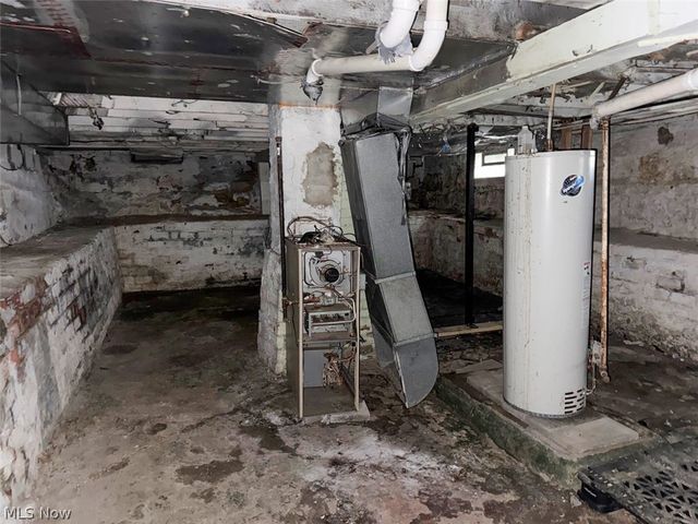 3934 Arnold Court, Cleveland, OH 44109