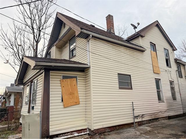 3934 Arnold Court, Cleveland, OH 44109