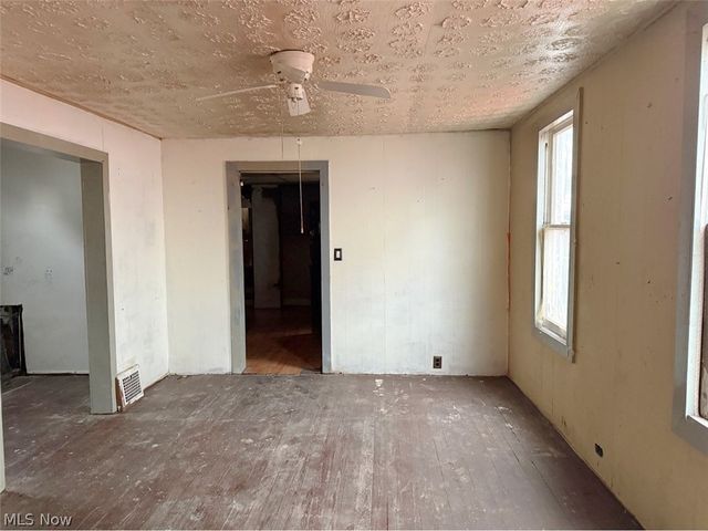 3934 Arnold Court, Cleveland, OH 44109