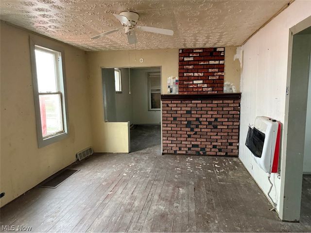 3934 Arnold Court, Cleveland, OH 44109