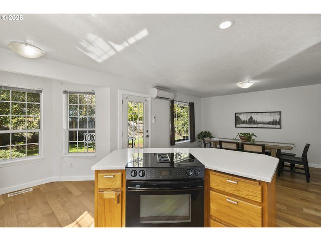 1685 Sw GOUCHER St, Mc Minnville, OR 97128