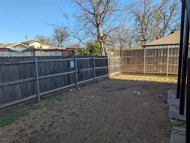 1322 Caldwell Street, Dallas, TX 75223