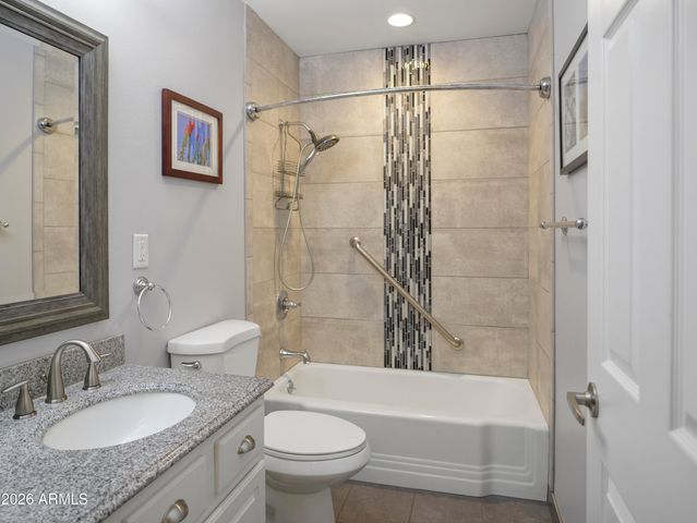 11025 N MADISON Drive, Sun City, AZ 85351