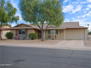 11025 N MADISON Drive, Sun City, AZ 85351