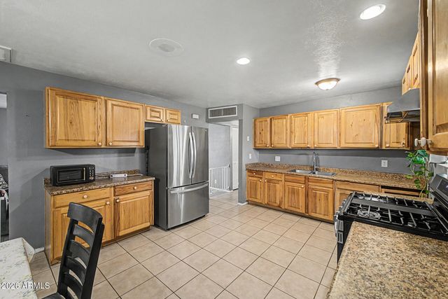 2909 W ASTER Drive, Phoenix, AZ 85029