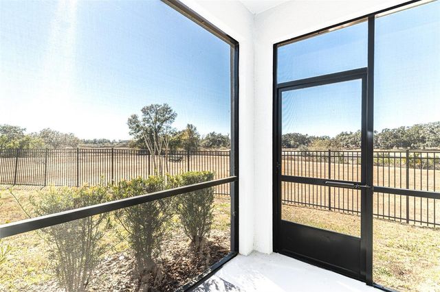 7014 RIPPLE POND LOOP, Zephyrhills, FL 33541