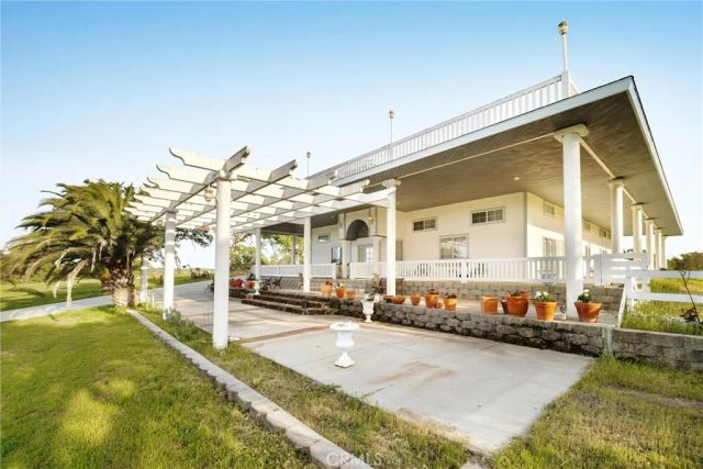 6685 El Pomar Drive, Templeton, CA 93465