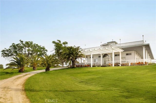 6685 El Pomar Drive, Templeton, CA 93465