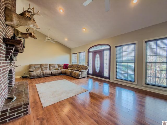 91 Sanders Lane, Mayfield, KY 42066