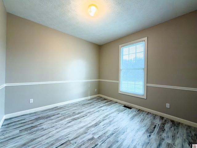 91 Sanders Lane, Mayfield, KY 42066