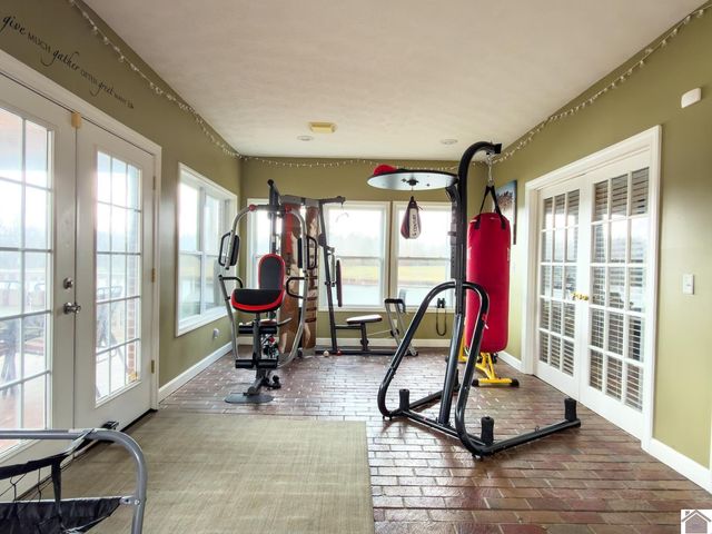 91 Sanders Lane, Mayfield, KY 42066