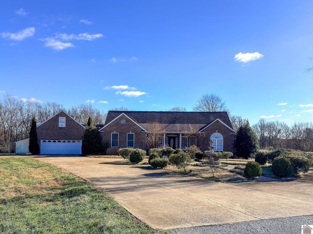 91 Sanders Lane, Mayfield, KY 42066