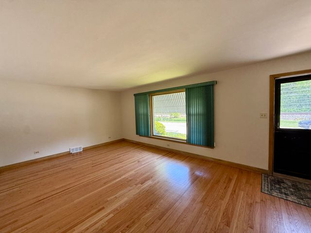 10416 S Sacramento Avenue, Chicago, IL 60655