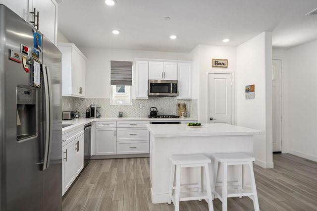 76333 Trojan Drive, Palm Desert, CA 92211