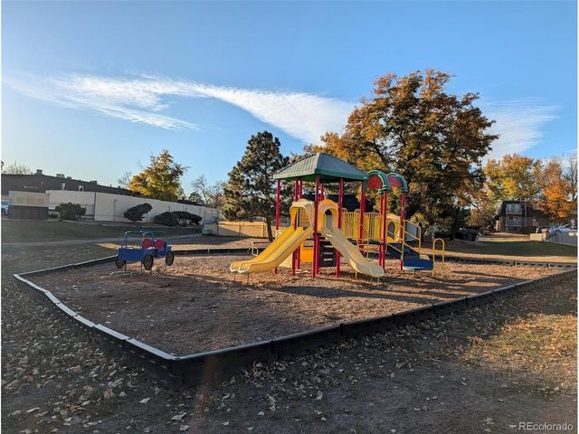 140 E Highline Cir 105, Centennial, CO 80122