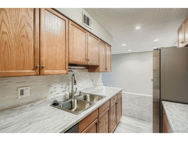 140 E Highline Cir 105, Centennial, CO 80122