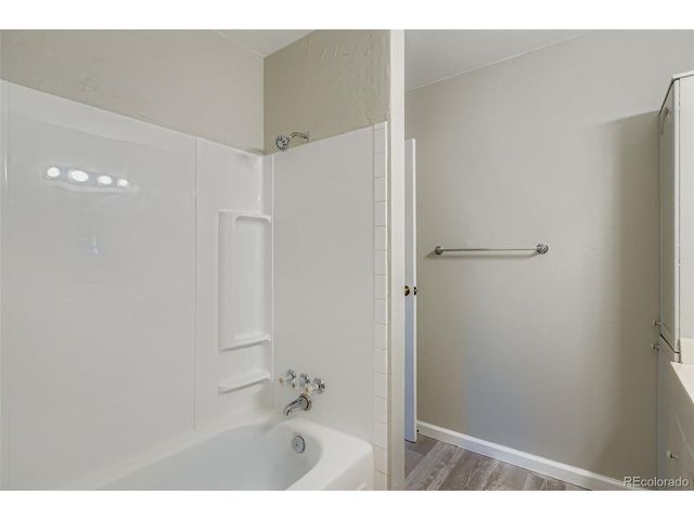 140 E Highline Cir 105, Centennial, CO 80122