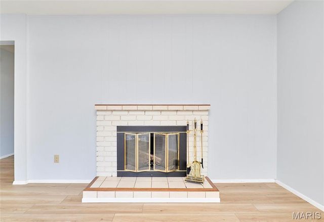 815 Montmartre Court, St Louis, MO 63141