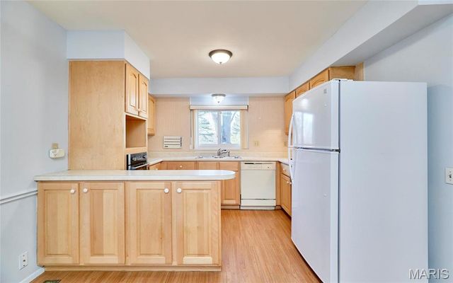 815 Montmartre Court, St Louis, MO 63141