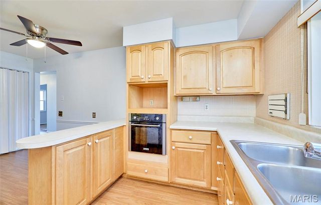 815 Montmartre Court, St Louis, MO 63141