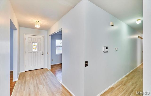 815 Montmartre Court, St Louis, MO 63141