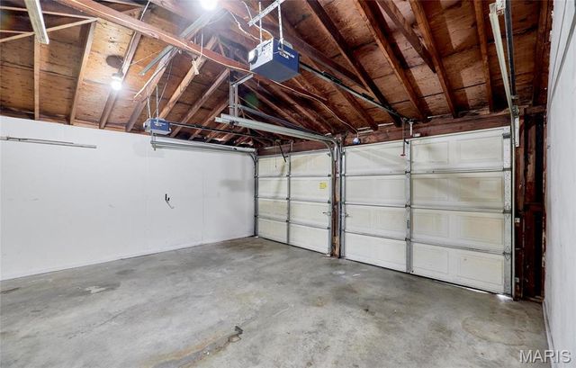 815 Montmartre Court, St Louis, MO 63141