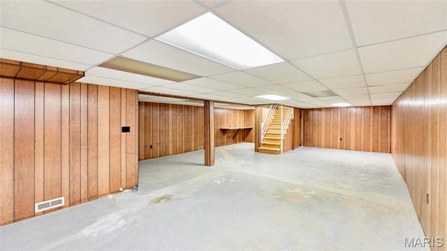 815 Montmartre Court, St Louis, MO 63141