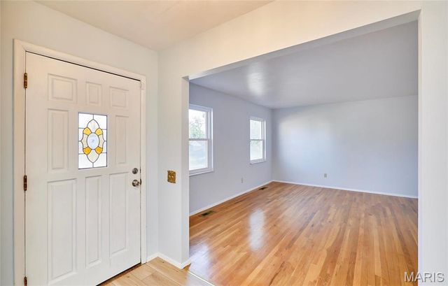 815 Montmartre Court, St Louis, MO 63141