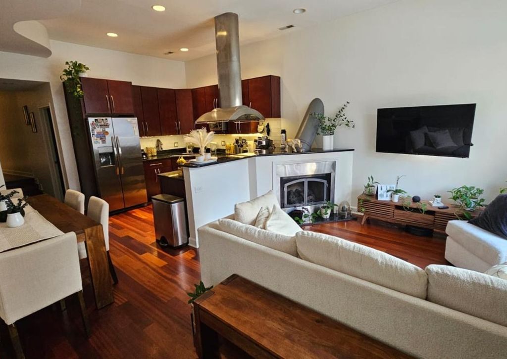 1454 W Blackhawk Street 1, Chicago, IL 60642 — photo 2