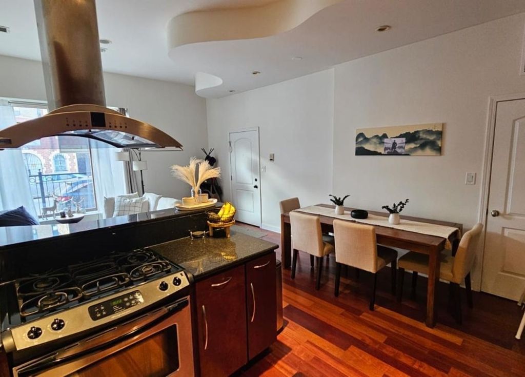 1454 W Blackhawk Street 1, Chicago, IL 60642 — photo 4