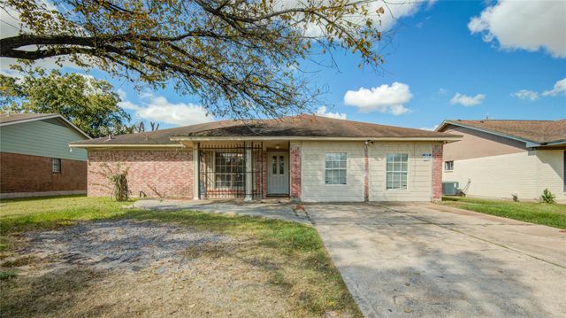 806 Coolwood Drive, Houston, TX 77013