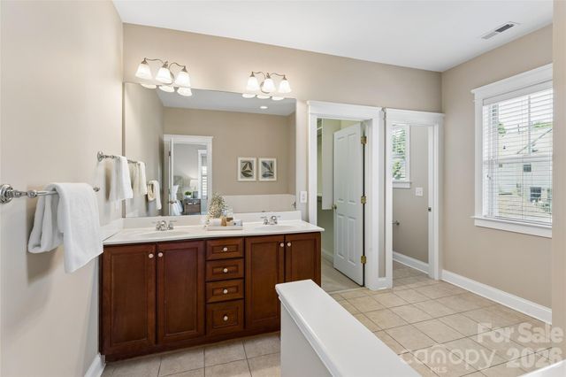 10208 Tolleson Avenue, Charlotte, NC 28277