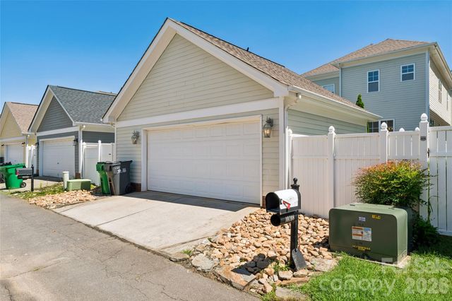 10208 Tolleson Avenue, Charlotte, NC 28277