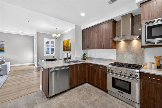 538 S Mathilda Avenue 301, Sunnyvale, CA 94086