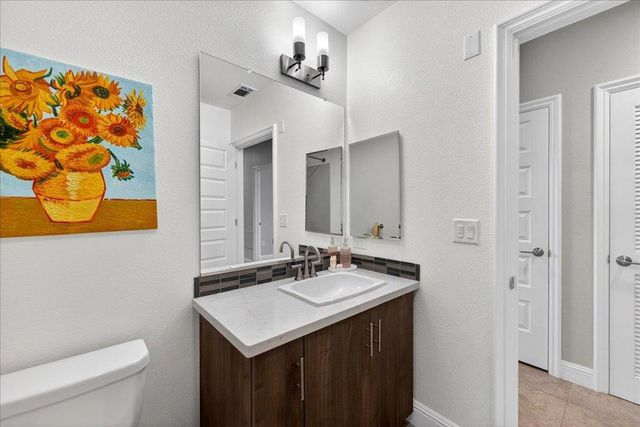 538 S Mathilda Avenue 301, Sunnyvale, CA 94086
