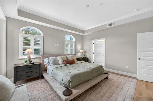 538 S Mathilda Avenue 301, Sunnyvale, CA 94086