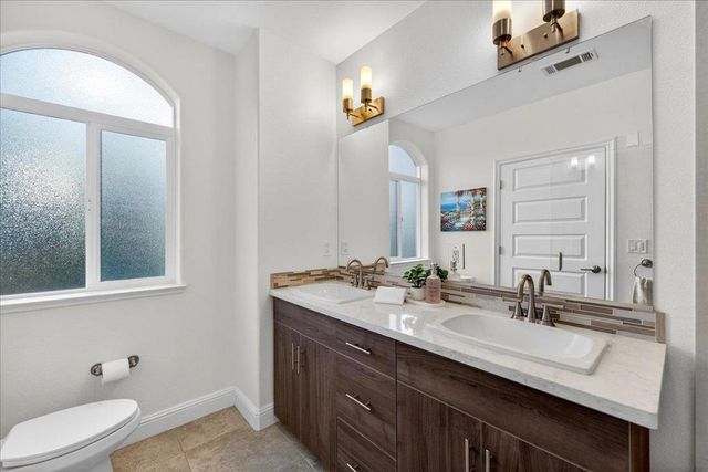 538 S Mathilda Avenue 301, Sunnyvale, CA 94086