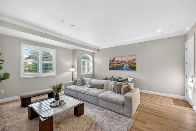 538 S Mathilda Avenue 301, Sunnyvale, CA 94086