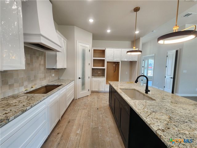 637 Bald Eagle Loop, Salado, TX 76571