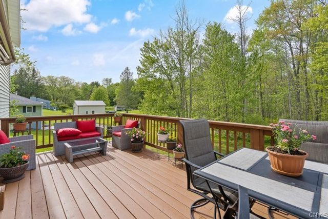 112 County Route 42, Minetto, NY 13126