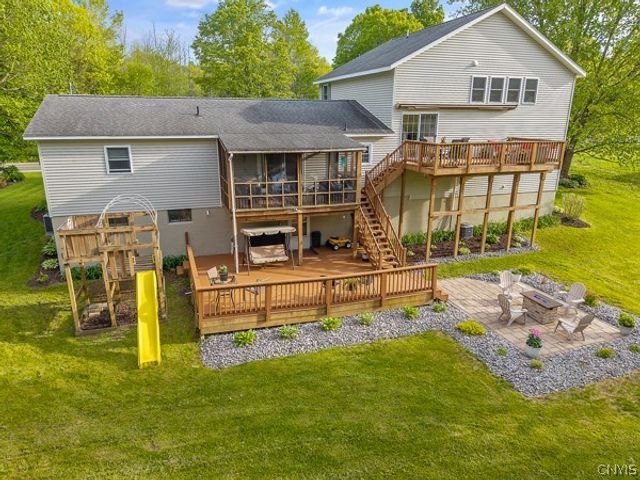 112 County Route 42, Minetto, NY 13126