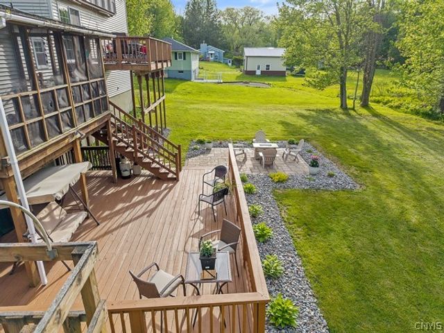 112 County Route 42, Minetto, NY 13126