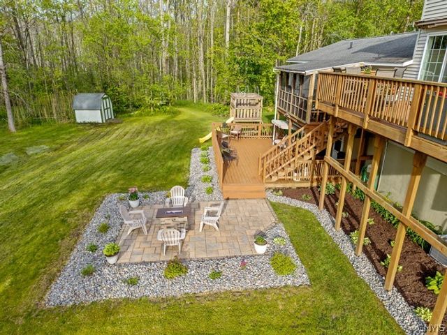 112 County Route 42, Minetto, NY 13126