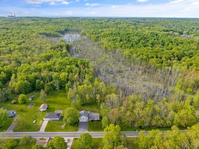 112 County Route 42, Minetto, NY 13126